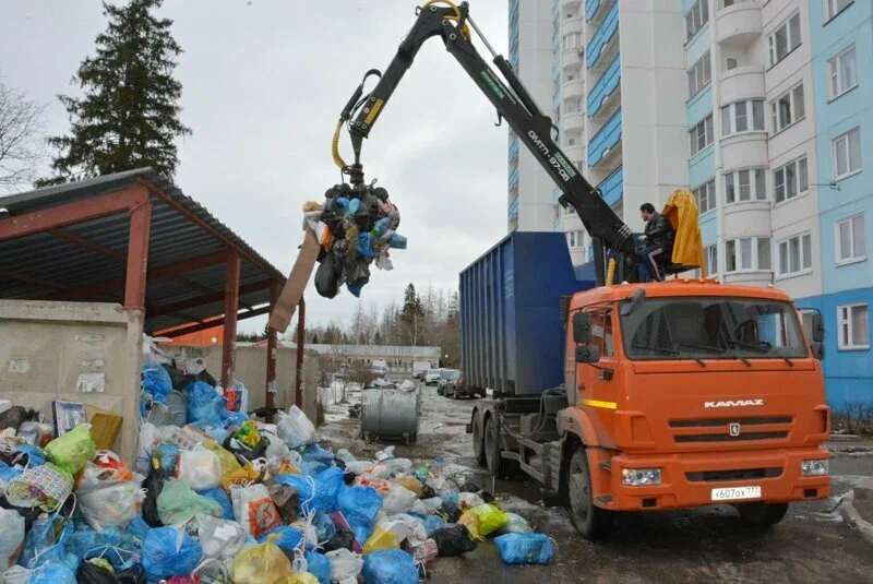Вывоз бытового мусора в Старом Осколе с погрузкой в октябре