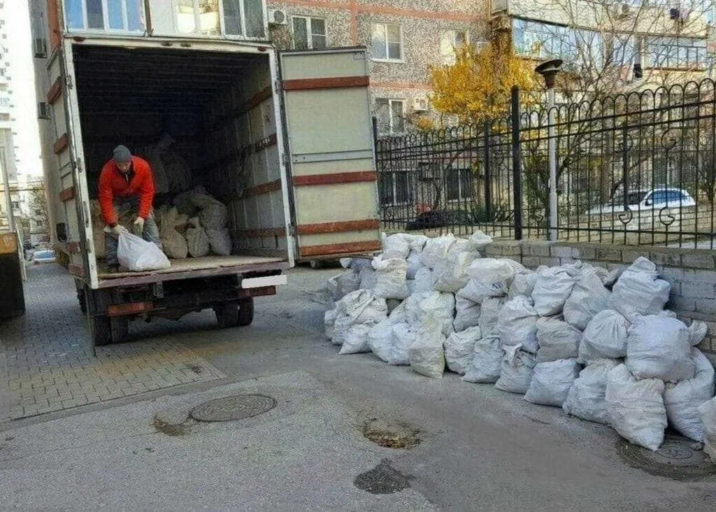 Вывоз мусора после переезда в Старом Осколе в октябре