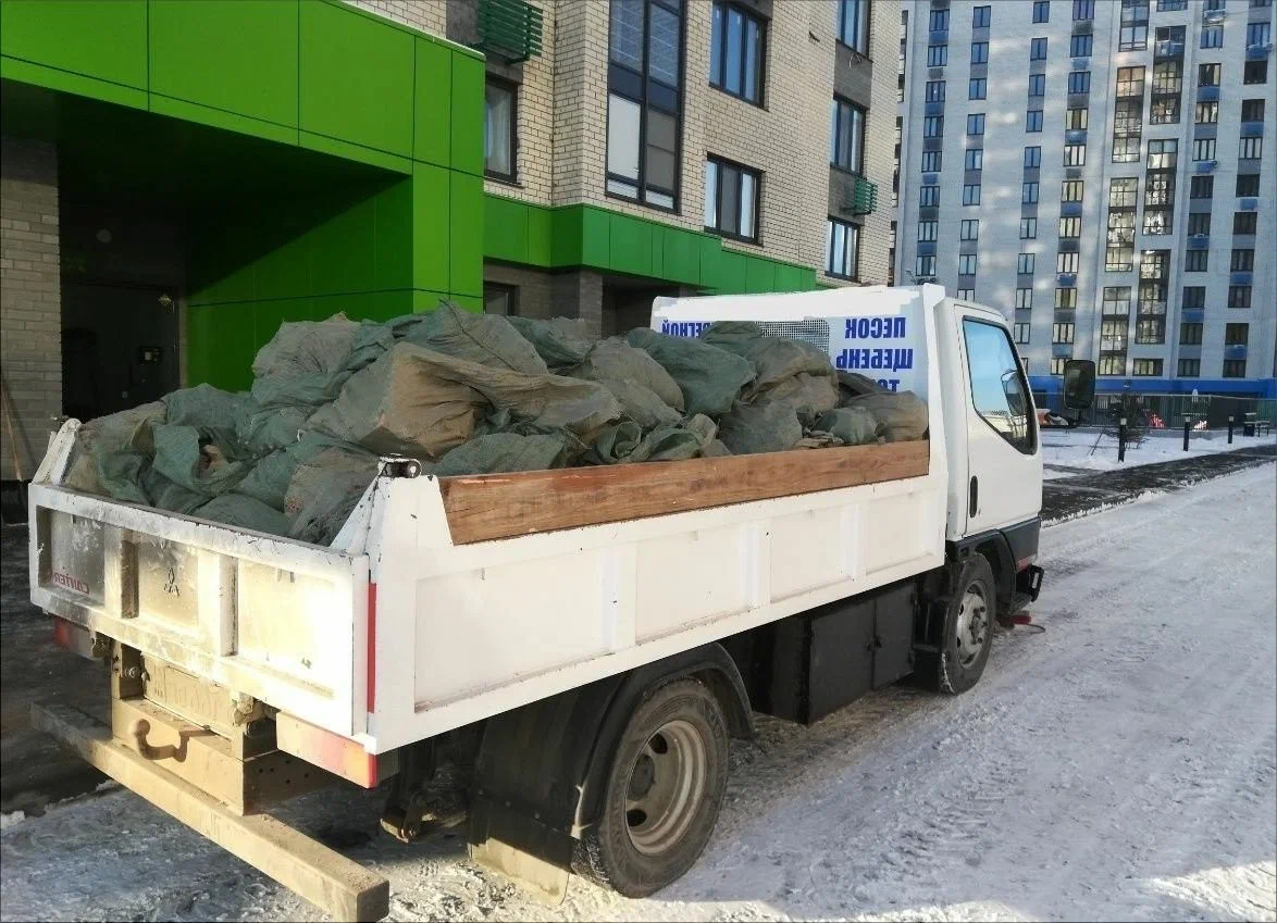 Вывоз мусора грузовым фургоном 3 тонны в Старом Осколе — цена от 1366 руб., ПроМусор